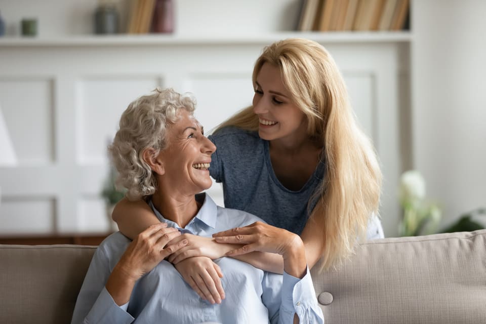 3 Ways To Help Your Elderly Loved One Settle Into Their New Home